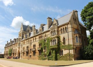 Ile kosztuje Oxford za semestr?